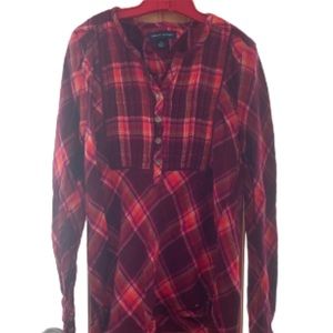 Tommy Hilfiger girls MED 8/10 pink/red flannel long sleeve with gold buttons.